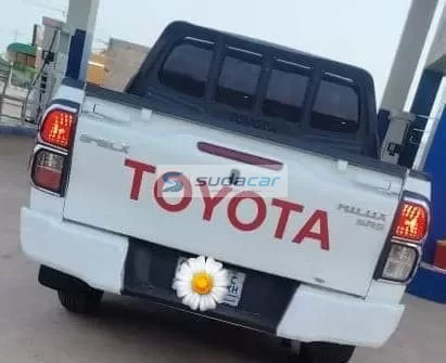 تويوتا هايلوكس