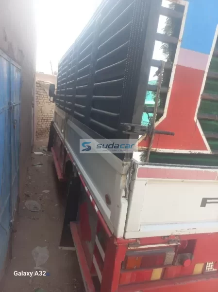 ميتسوبيشي روزا